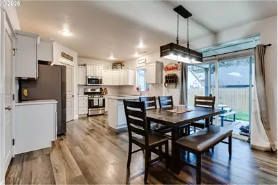 4685 Glacier Meadows Loop, Springfield, OR 97478 - Photo 6