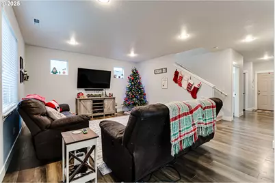 4685 Glacier Meadows Loop, Springfield, OR 97478 - Photo 4