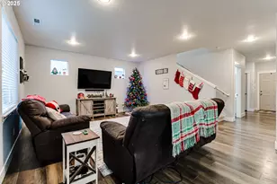 4685 Glacier Meadows Loop, Springfield, OR 97478 - Photo 4