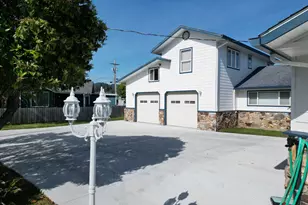 429 Buena Vista Loop, Brookings, OR 97415 - Photo 2