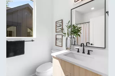 9227 N Seneca St, Portland, OR 97213 - Photo 10