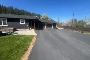 506 S Holmes St, Wallowa, OR 97885 - Photo 4