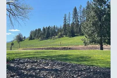 506 S Holmes St, Wallowa, OR 97885 - Photo 8