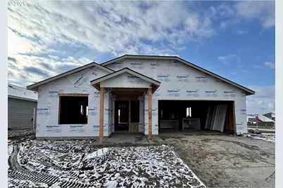 850 NE Laurel Springs Dr, Hermiston, OR 97838 - Photo 1