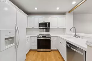 6496 NW Wenmarie Dr, Portland, OR 97229 - Photo 8