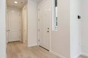 944 NW 178th Wy, Ridgefield, WA 98642 - Photo 2
