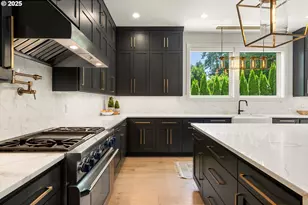 13585 Goodall Rd, Lake Oswego, OR 97034 - Photo 12