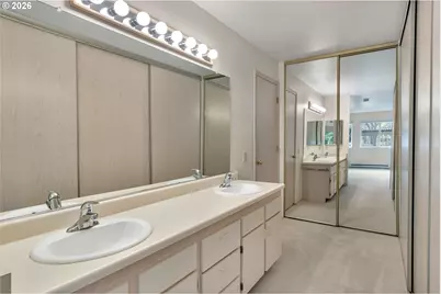 5054 Foothills Dr #B / 68, Lake Oswego, OR 97034 - Photo 26