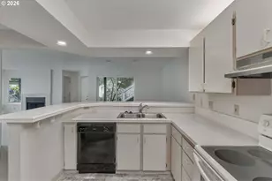 5054 Foothills Dr, Lake Oswego, OR 97034 - Photo 16