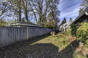 211 SE 33rd Ave, Hillsboro, OR 97123 - Photo 32