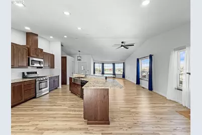 137 Foothill Dr, Baker City, OR 97814 - Photo 12