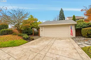 32525 SW Arbor Lake Dr, Wilsonville, OR 97070 - Photo 2