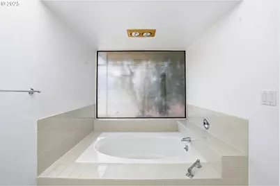 32525 SW Arbor Lake Dr, Wilsonville, OR 97070 - Photo 36