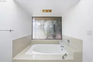 32525 SW Arbor Lake Dr, Wilsonville, OR 97070 - Photo 36