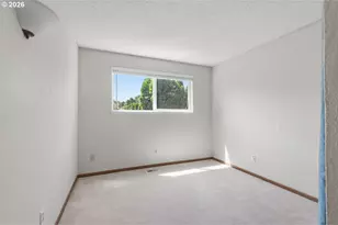 730 SE Barnes Ave, Gresham, OR 97080 - Photo 22
