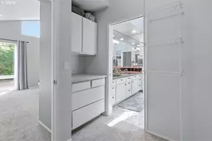 730 SE Barnes Ave, Gresham, OR 97080 - Photo 18