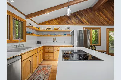 21220 E Crater Ct, Rhododendron, OR 97049 - Photo 16