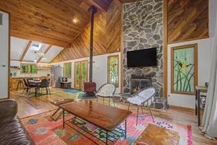 21220 E Crater Ct, Rhododendron, OR 97049 - Photo 10