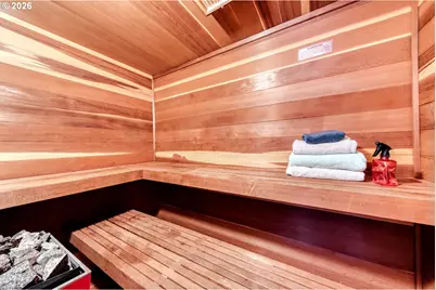 21220 E Crater Ct, Rhododendron, OR 97049 - Photo 26