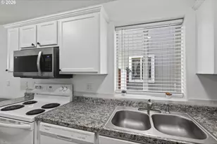 871 N 20th Way, Cornelius, OR 97113 - Photo 18