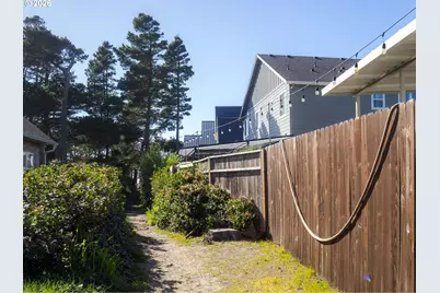 17460 Old Pacific Hwy, Rockaway Beach, OR 97136 - Photo 36