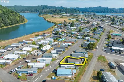 1413 Hawthorne 33 Ave #33, Reedsport, OR 97467 - Photo 34