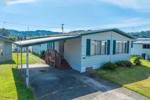 1413 Hawthorne 33 Ave, Reedsport, OR 97467 - Photo 2