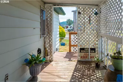 1413 Hawthorne 33 Ave #33, Reedsport, OR 97467 - Photo 26