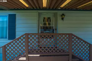 1413 Hawthorne 33 Ave, Reedsport, OR 97467 - Photo 4