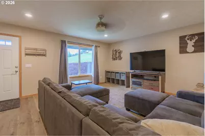 35801 Miller Heights Ln, Astoria, OR 97103 - Photo 14