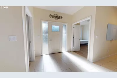 375 Mia Ln, Eugene, OR 97401 - Photo 4