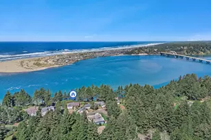 1050 SW Norwood Dr, Waldport, OR 97394 - Photo 4