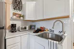 3249 3rd St, Hubbard, OR 97032 - Photo 28