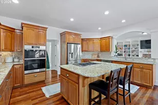 211 W Hazelnut Dr, Newberg, OR 97132 - Photo 10