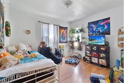 1225 W Main St, Medford, OR 97501 - Photo 22