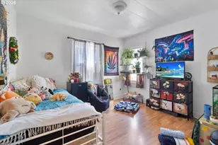 1225 W Main St, Medford, OR 97501 - Photo 22