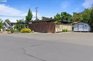 1225 W Main St, Medford, OR 97501 - Photo 4