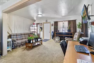 1225 W Main St, Medford, OR 97501 - Photo 10