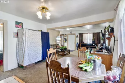 1225 W Main St, Medford, OR 97501 - Photo 12