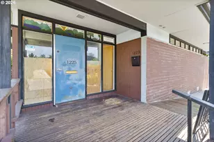 1225 W Main St, Medford, OR 97501 - Photo 44