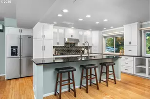 19661 Sun Cir, West Linn, OR 97068 - Photo 6