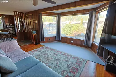 1271 W 11th St, Coquille, OR 97423 - Photo 6