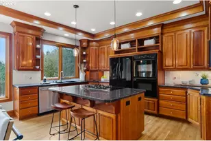 9440 NW Lightning Ridge Dr, Portland, OR 97229 - Photo 16