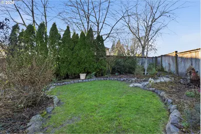 2215 NE Grandhaven St, McMinnville, OR 97128 - Photo 32