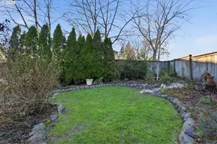 2215 NE Grandhaven St, McMinnville, OR 97128 - Photo 32