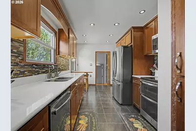 5774 NE Garfield Ave, Portland, OR 97211 - Photo 10