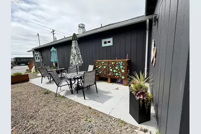 404 Garibaldi Ave, Garibaldi, OR 97118 - Photo 22
