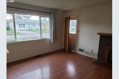 2830 Colorado St, Longview, WA 98632 - Photo 2