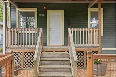 2323 N Terry St, Portland, OR 97217 - Photo 2