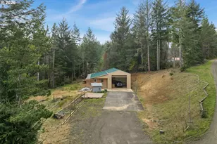 94278 Shotgun Dr, North Bend, OR 97459 - Photo 2